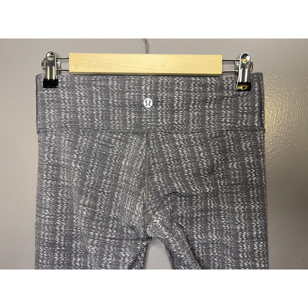 Lululemon Leggings Womens XS Gray Pattern Ankle Yoga Pants Stretch Athletic